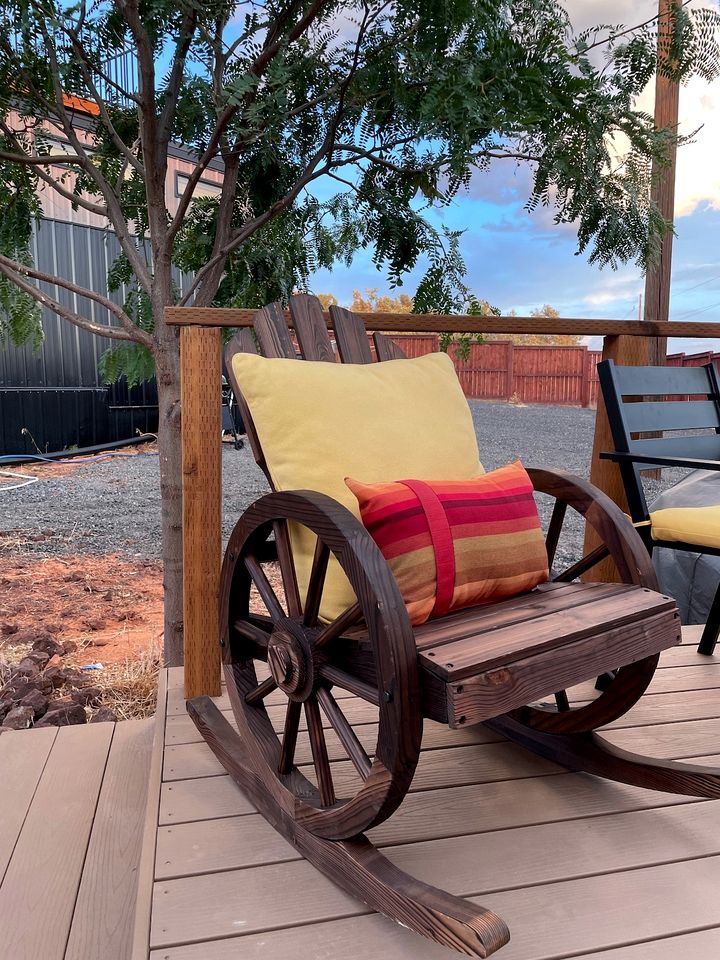 Scenic Desert-Modern Tiny Home with Private Hot Tub Near Zion National Park in Apple Valley, Utah