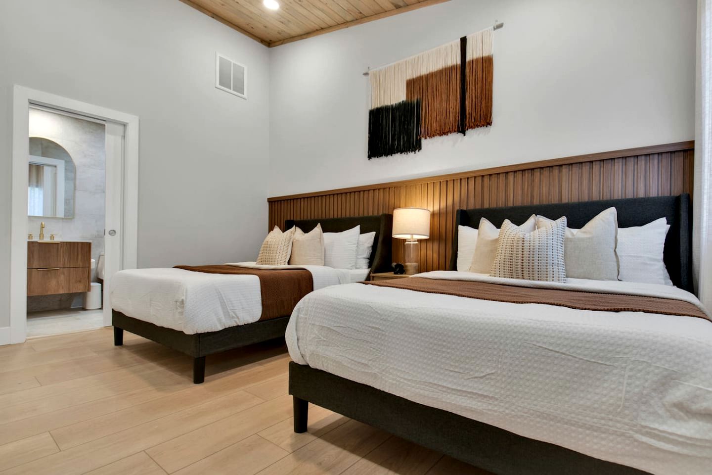 Luxury Mountain Retreat with Hot Tub Near Lake Hartwell & Clemson, SC