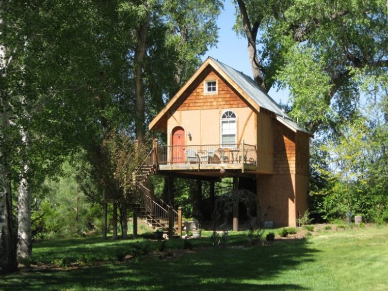 Tree House Getaways Glampinghub Budget Friendly Tree Houses